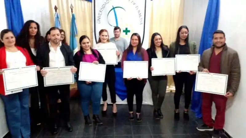 Se realizó la entrega de títulos a egresados de la carrera de Enfermería y de la Licenciatura en Nutrición