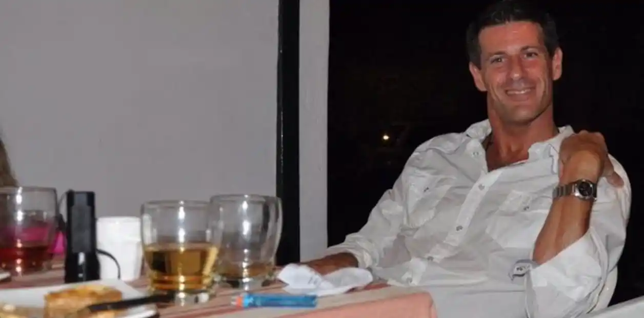 Detuvieron a un oftalmólogo por abusar de sus hijos