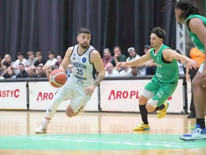 La serie por la permanencia entre
Argentino y Atenas está igualada