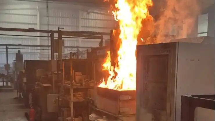 El fuego se registró en una máquina de corte de una planta del Parque Industrial.