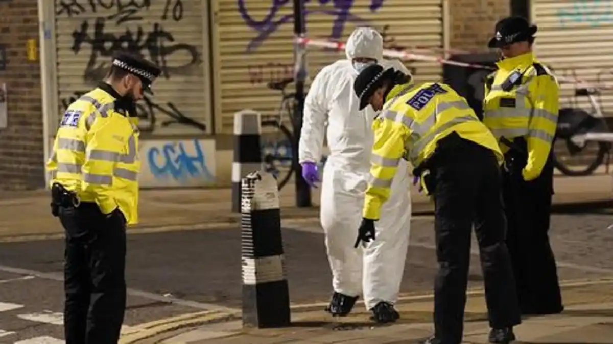¡PÁNICO EN LONDRES! Tiroteo en un restaurante causa varios heridos, entre ellos un niño de 12 años