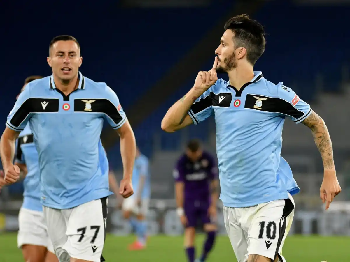Lazio le ganó a Fiorentina y se acercó a Juventus