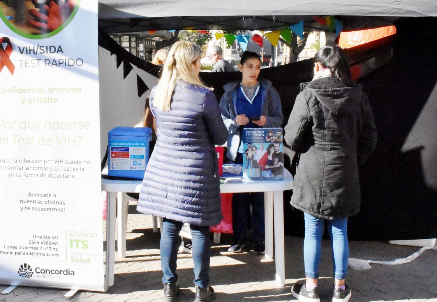 Día mundial contra la Hepatitis: jornada de prevención y concientización en Plaza 25 de Mayo