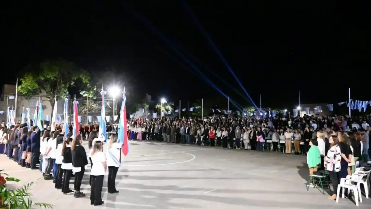 La Enova celebró sus 115 años de historia con una fiesta que involucró a toda la comunidad educativa