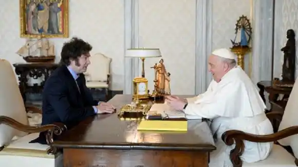 «FUE UN VERDADERO HONOR»: Milei lamenta la muerte del papa Francisco y destaca su «bondad y sabiduría»