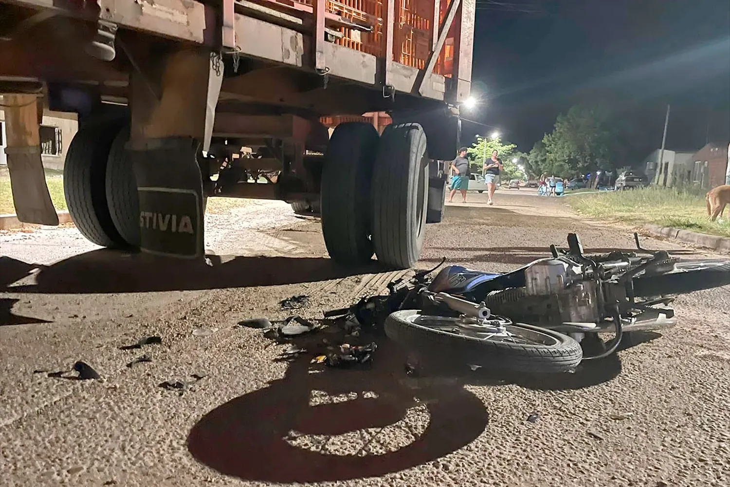 Motociclista muere tras chocar con camión en Basavilbaso