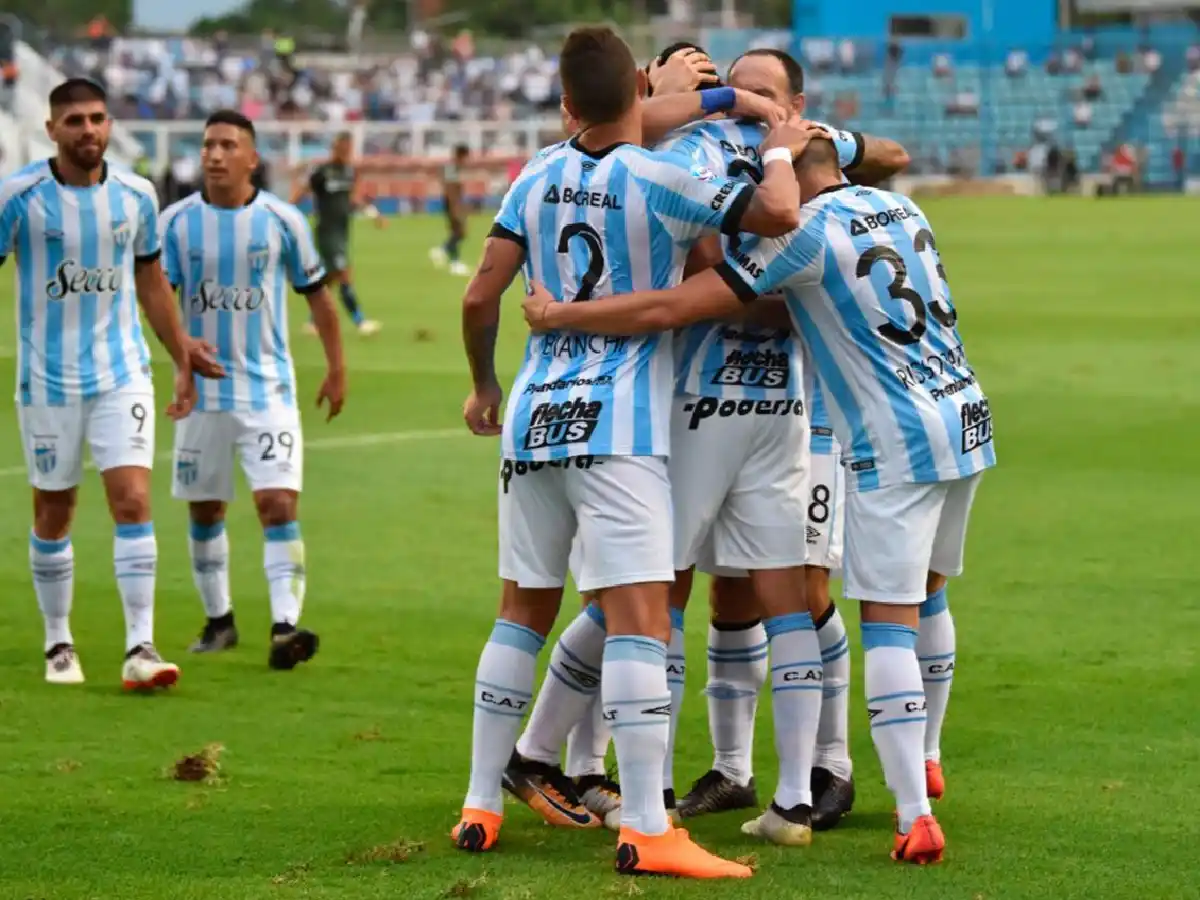 Goleó el “Decano”