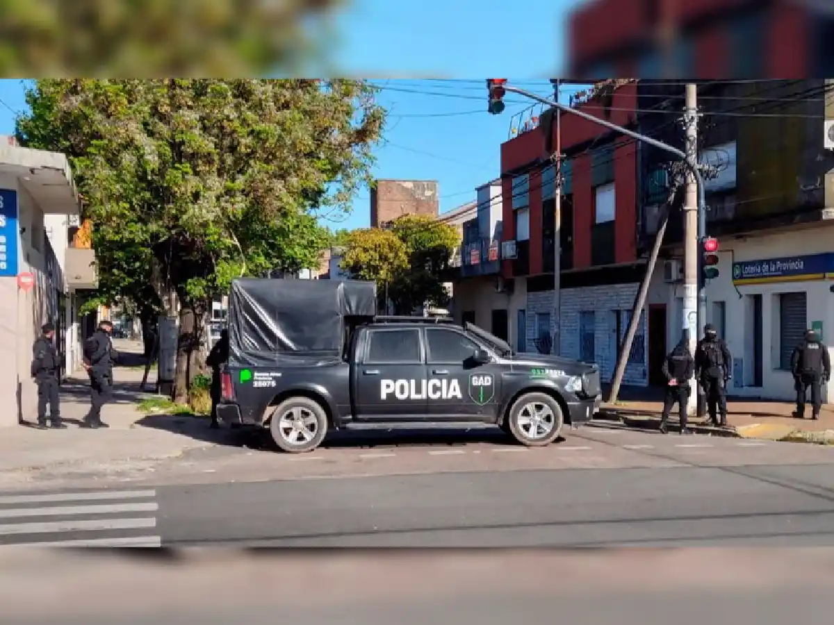 Toma de rehén en caseros terminó con dos muertos y varios heridos