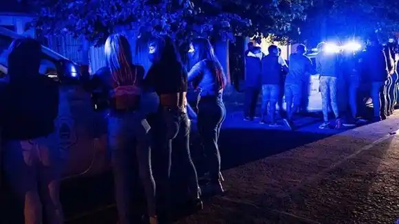 Desbarataron fiestas  clandestinas en Neuquén,  Córdoba, Jujuy y la  Ciudad de Buenos Aires
