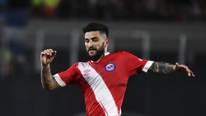 Bronca en Independiente: Elías Gómez eligió River