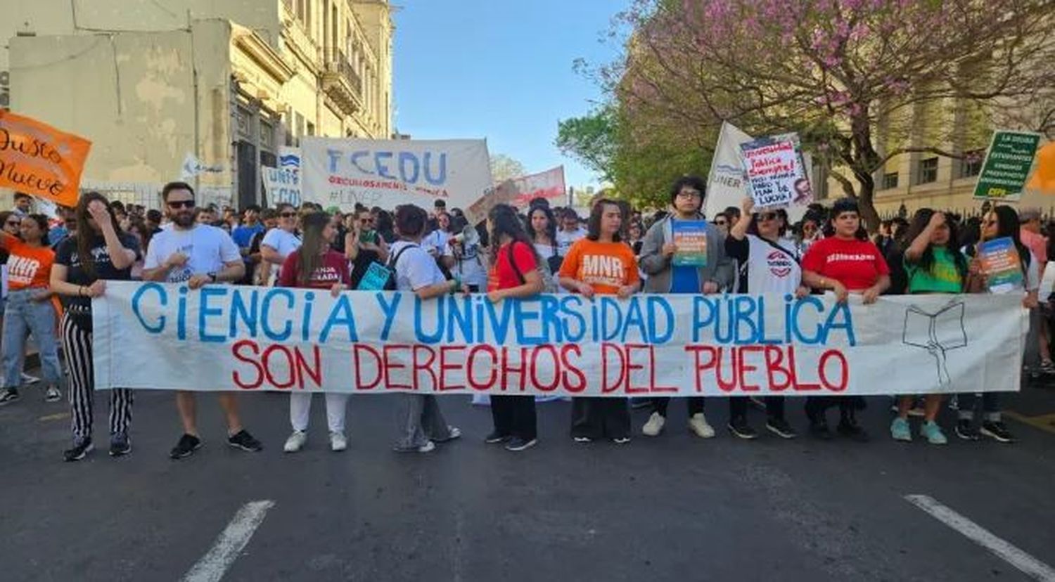 marcha universitaria paraná - 3