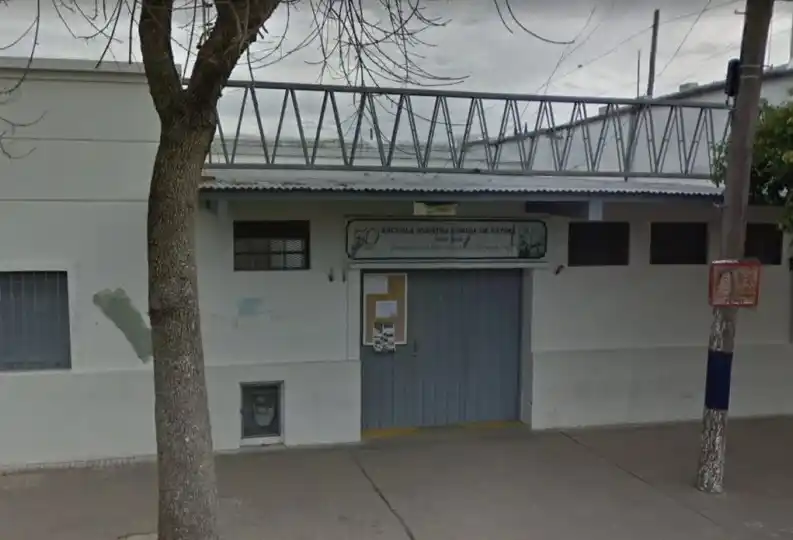 Por la suba de contagios, una escuela de La Plata volvió a la virtualidad: "Lo hacemos para cuidar a los docentes y las familias"