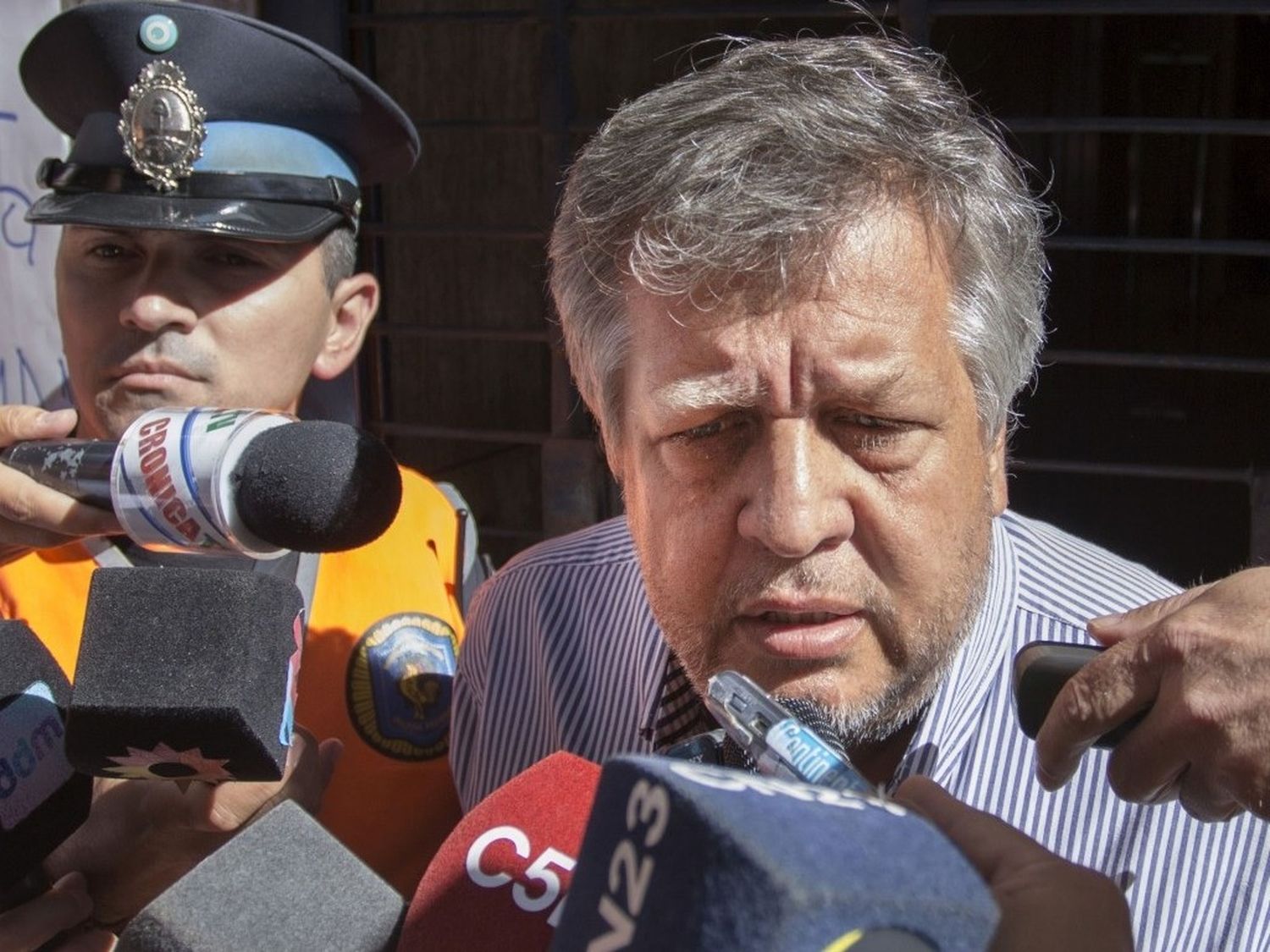 Milei criticó a periodistas y el fiscal pidió preservar las fuentes