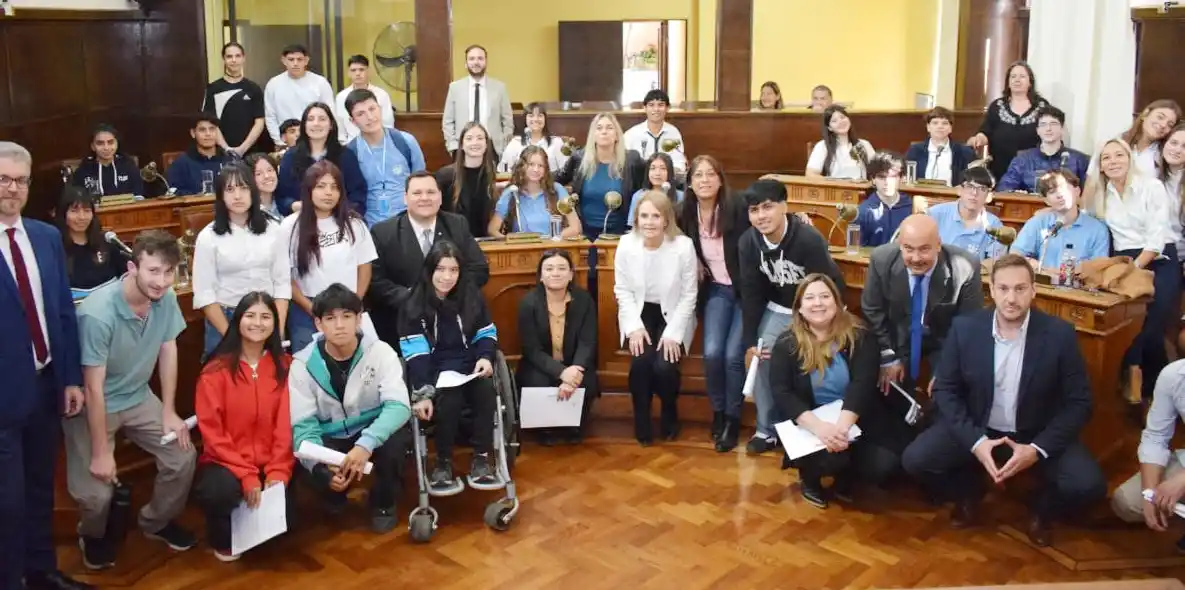 La Escuela Secundaria N°6 “Jorge Luis Borges” ganó la etapa de Participación Ciudadana del Concejo Deliberante Juvenil 2025