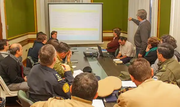 Crecida del río: Piaggio encabezó la reunión del comité de crisis