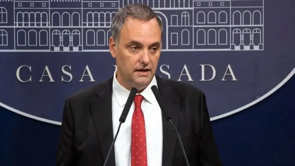 Manuel Adorni evitó dar detalles de su patrimonio y aclaró: "No tengo nada que esconder"