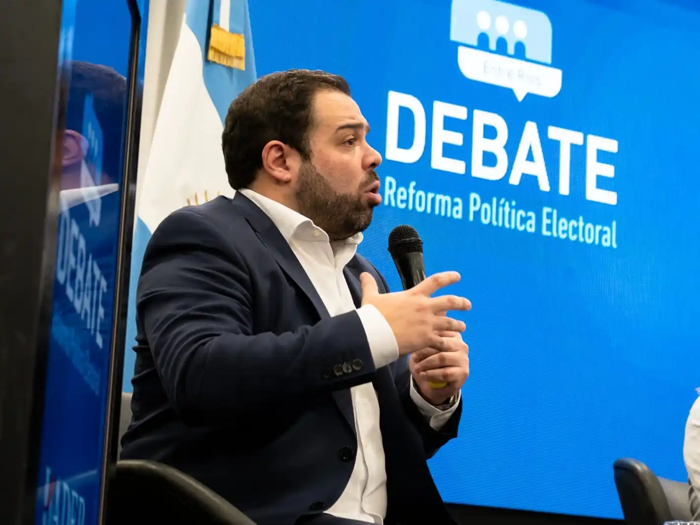 “Las constituciones no están escritas en piedra”, afirmó Troncoso al plantear una reforma