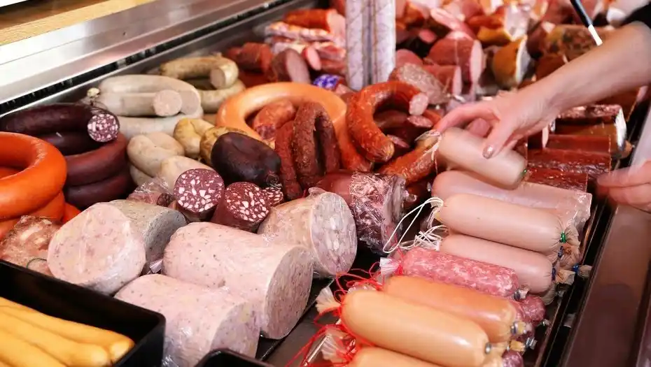 Comer carne procesada empeora el rendimiento físico