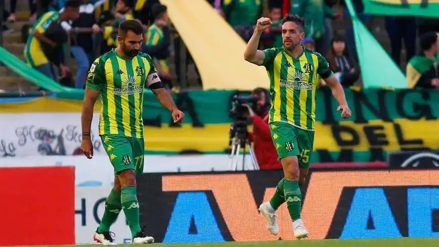 Aldosivi venció a San Lorenzo y lo hundió aún más en la tabla