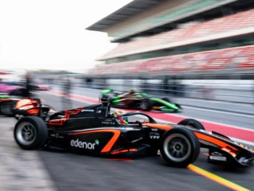 Nico Varrone en los tests de la F2 en Barcelona.