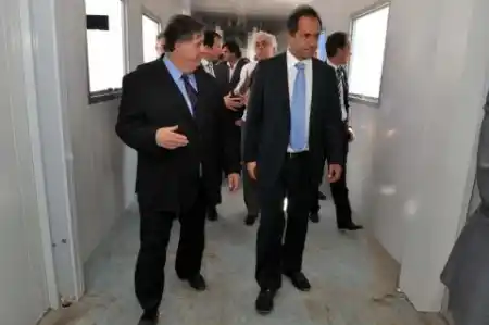 Scioli en el Hospital de Haedo: "No vengo a especular o a escuchar aplausos, vengo a cumplir mi tarea"