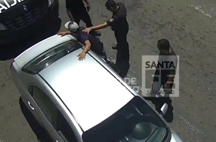 Iba en un auto robado y llevaba una granada