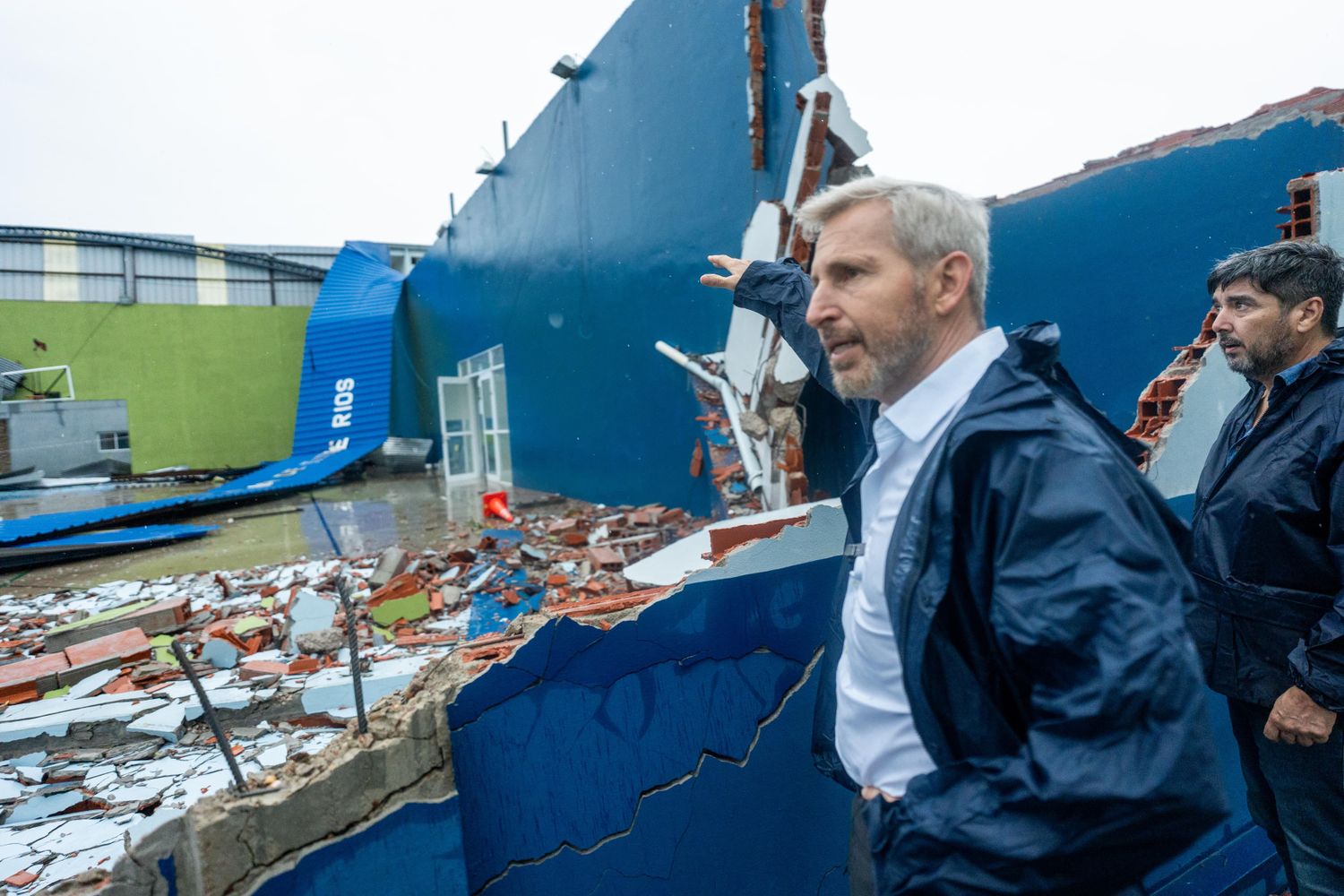 El gobernador coordina respuesta tras el devastador temporal en Villaguay