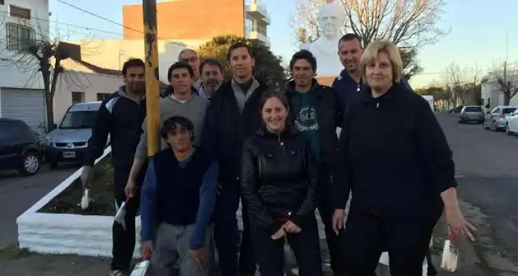 En el día del maestro, Ramanzini los homenajeó