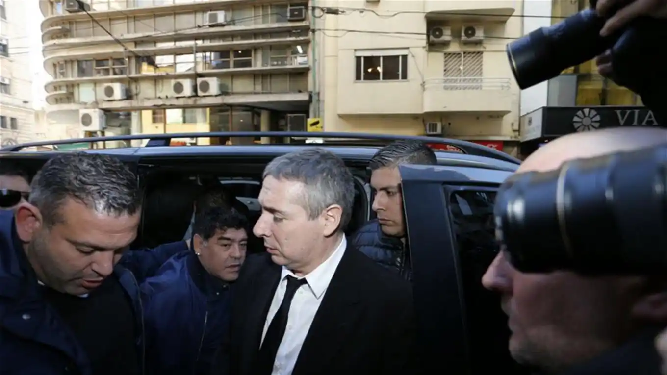 “Me voy muy caliente, la reunión fue para atrás”