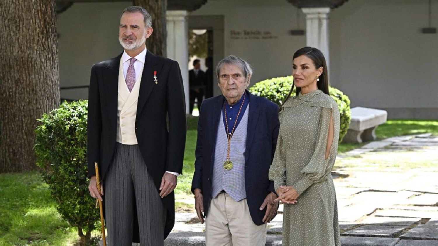 ¡CULTURA POR TODO LO ALTO! Poeta Rafael Cadenas trae a Venezuela el primer premio CERVANTES