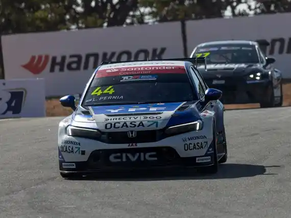 Leonel Pernía se llevó la última pole de la temporada