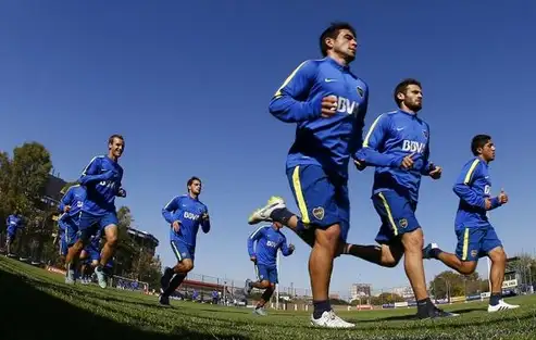 Con fiebre, Gago otra vez dijo ausente en la práctica de Boca