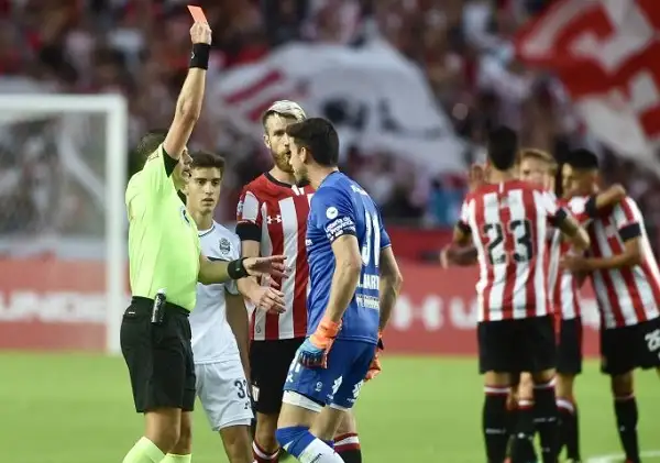 Tras el clásico de La Plata, pararon a Delfino