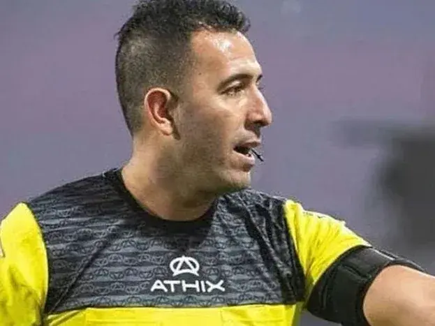 Luis Lobo Medina, uno de los árbitros más polémicos del fútbol argentino, arbitrará a la Crema y el Patrón el lunes a las 15.