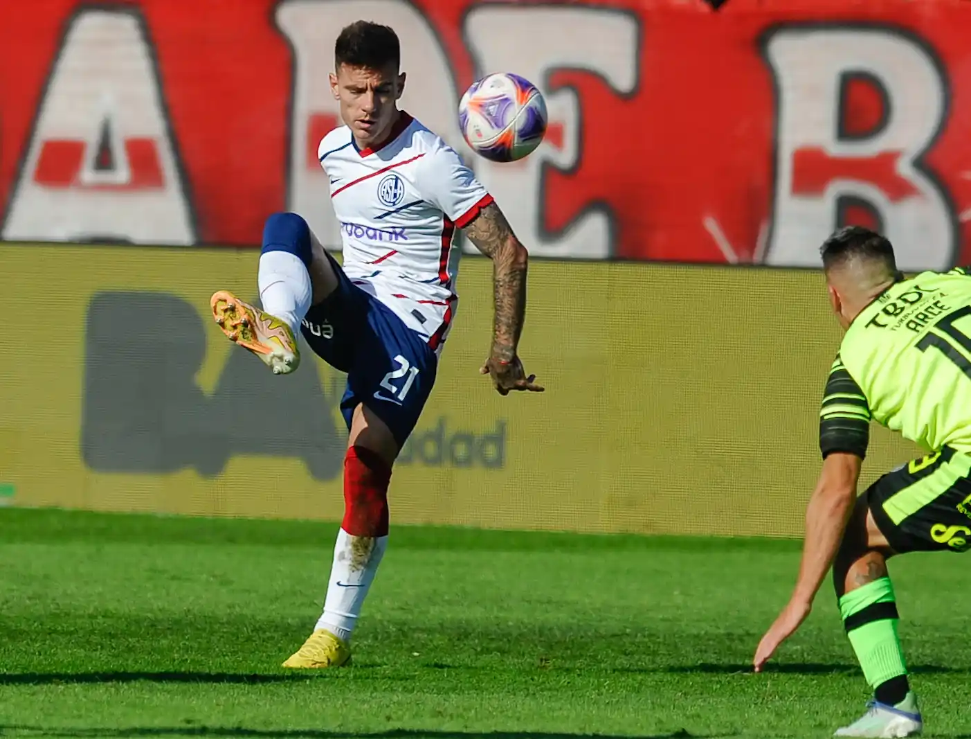 San Lorenzo, ante Colón, para acercarse a la punta