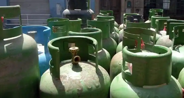El programa subsidia los precios de los envases para quienes no tienen gas natural y perciben hasta dos sueldos mínimos.