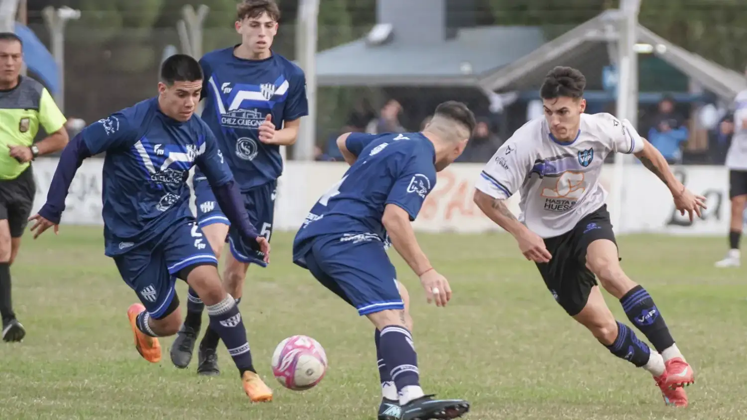 Villa del Parque y Rivadavia igualaron en la cancha del "León"