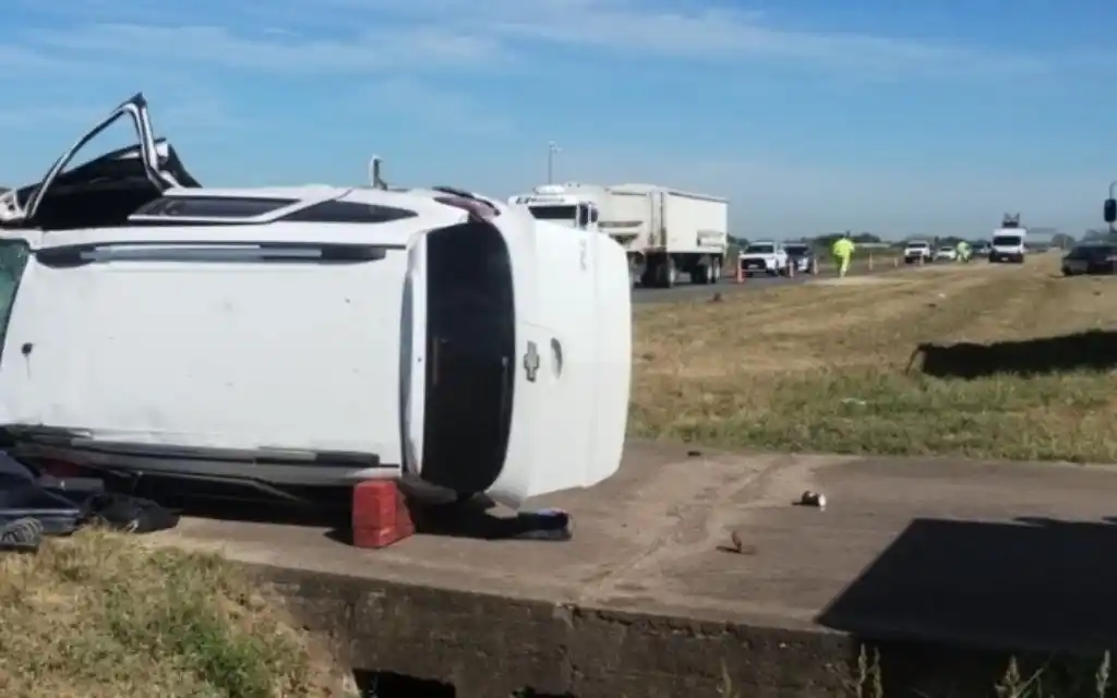 Imágenes del vuelco.