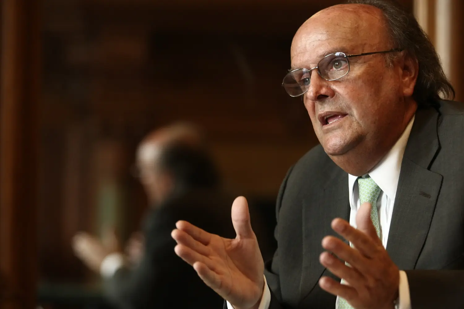 De Mendiguren le contestó a Milei: "Es penoso insultar a alguien que no tiene el mismo sillón desde donde contestar"