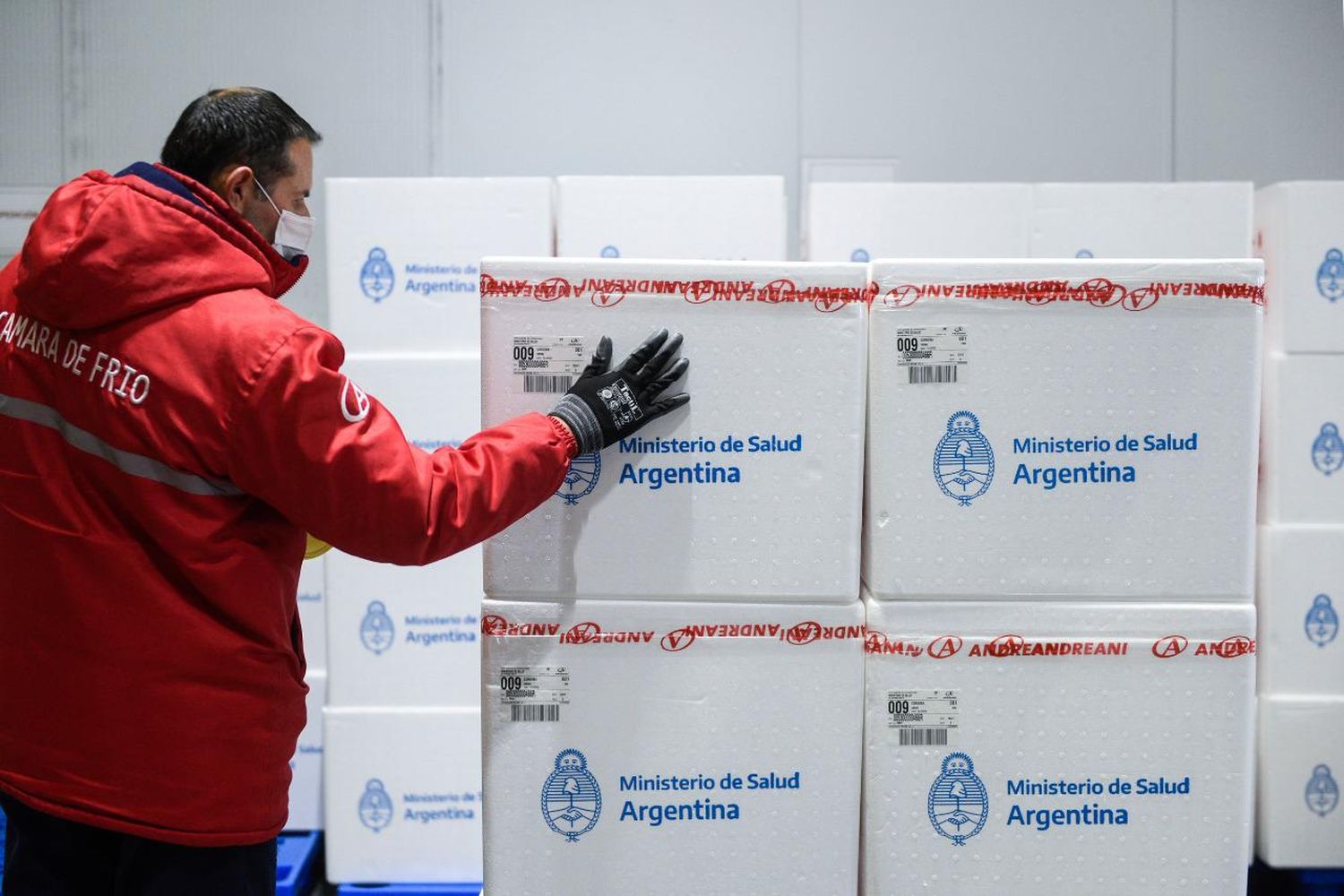 Vacunación contra el coronavirus: desconocen cuándo habrá segundas dosis de Sputnik V para los turnos postergados