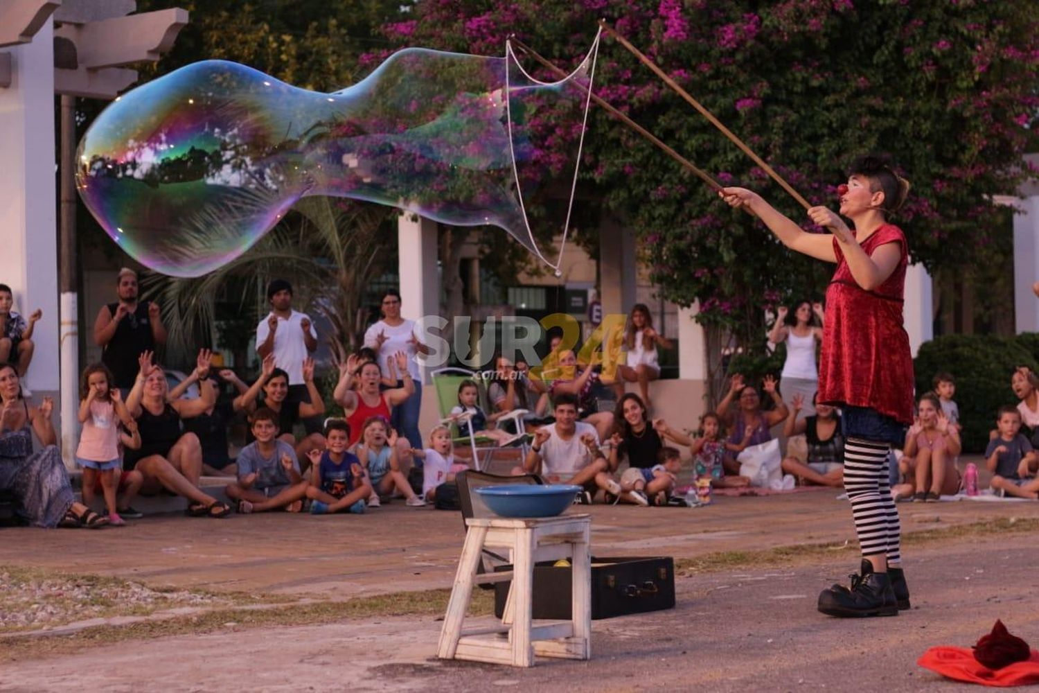 “Este mundo es un papelón”, el nuevo espectáculo de Gretel Folmer