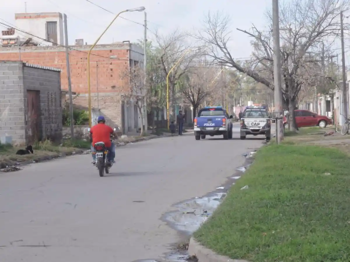 Tenía custodia policial y salió a robar: fue detenido  