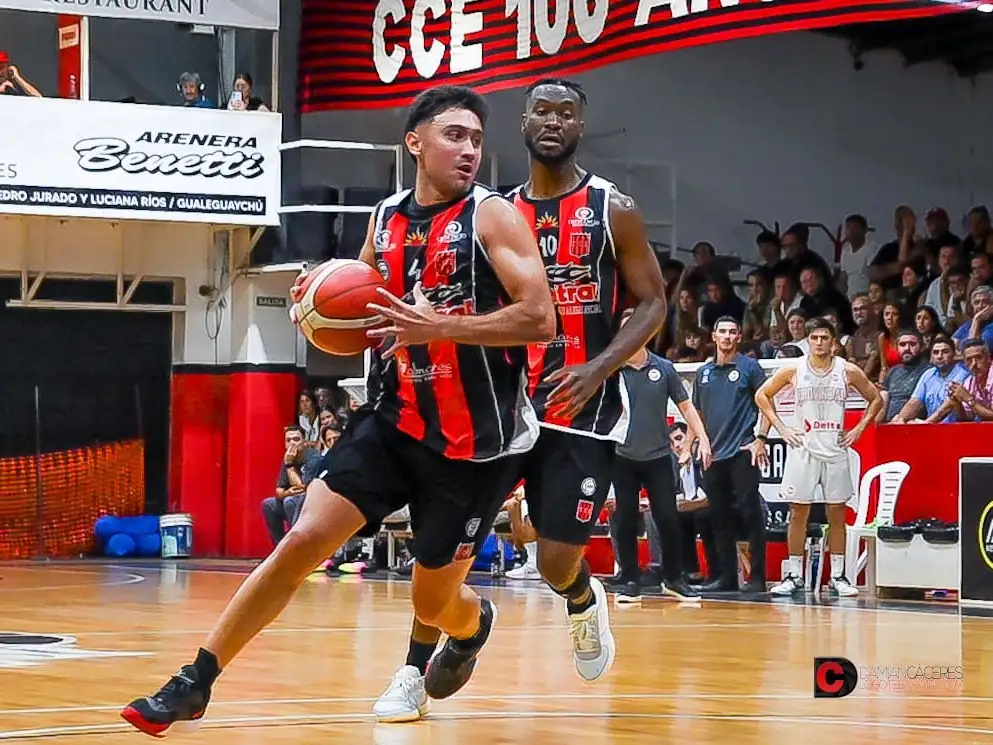 Cristian Pérez, la figura del triunfo con 25 puntos. Crédito: Damián Cáceres.