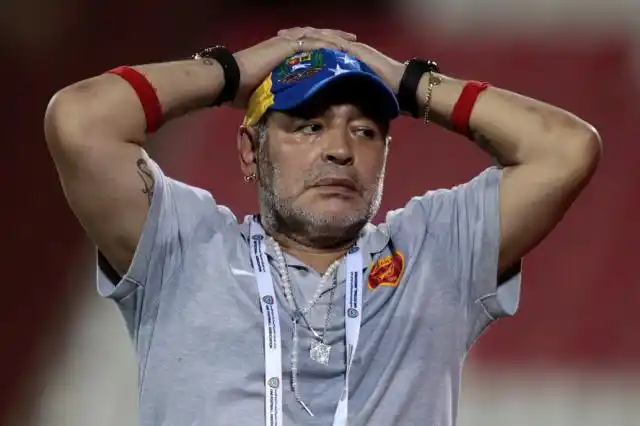 El lamento de Diego Maradona: su equipo perdió el ascenso por un error del arquero y él renunció