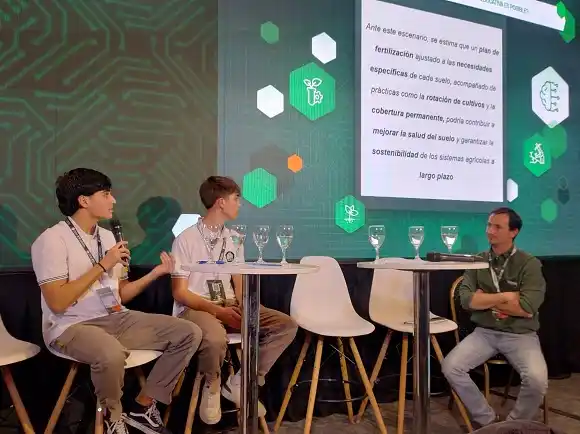 Participación de estudiantes de la Escuela Agropecuaria de Tres Arroyos en el 33° Congreso Aapresid – 2025