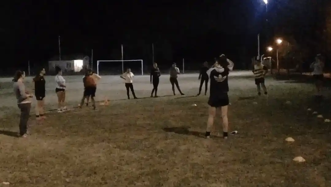 En Cultural Puíggari tuvo su primer entrenamiento el equipo femenino de fútbol