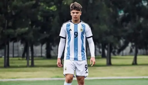 De Martis vistiendo la camiseta Argentina