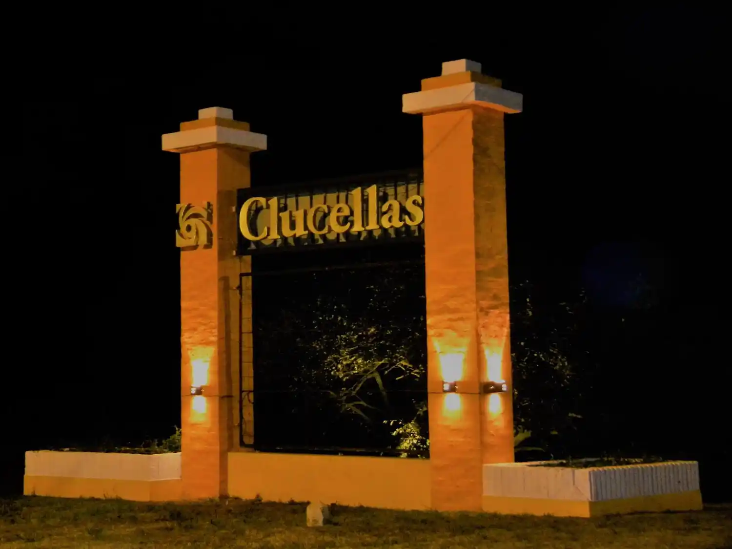 Plaza Clucellas: detienen a una joven por apuñalar a su pareja