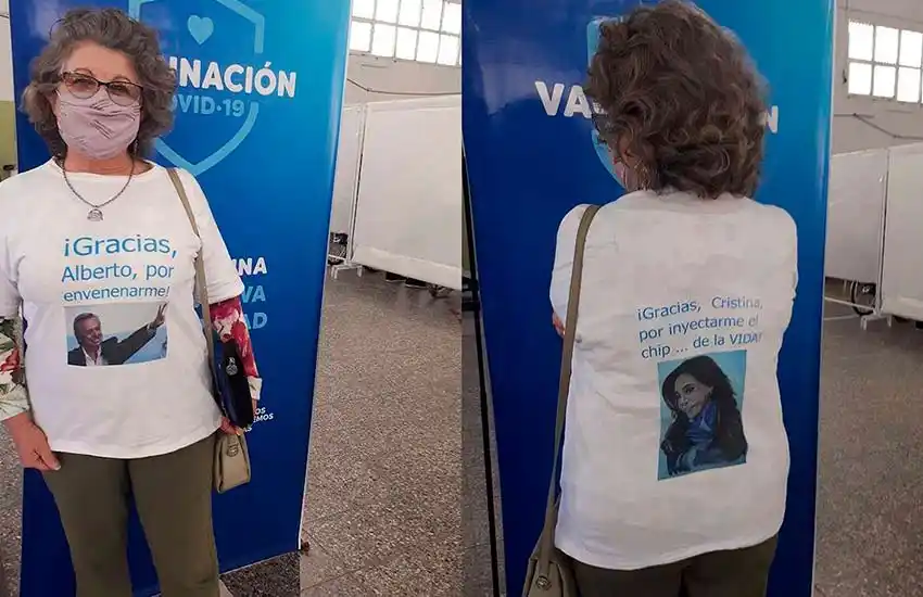 “¡Gracias, Alberto, por envenenarme!”: la insólita remera que usó una jubilada cuando fue vacunada contra el Covid
