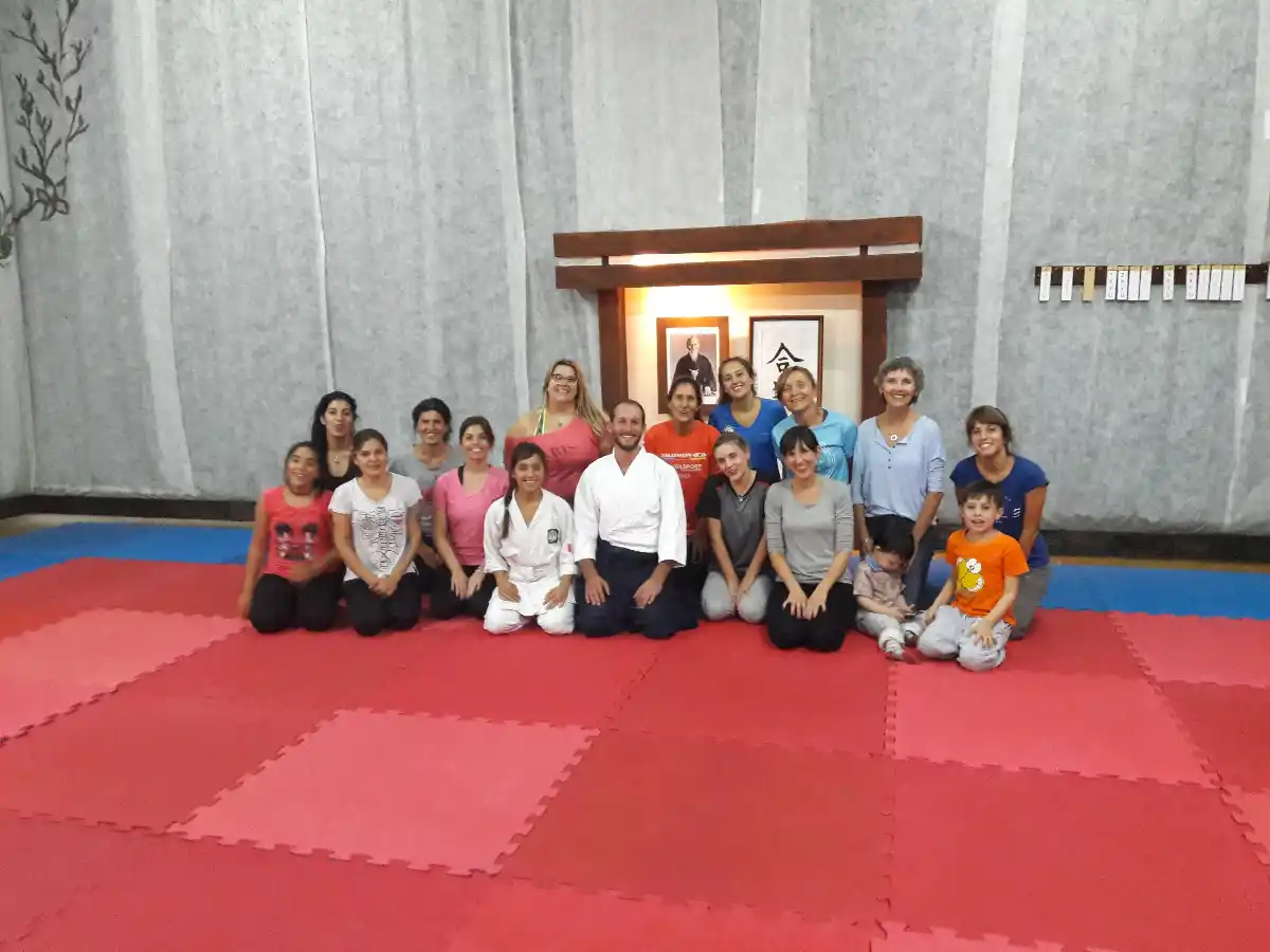 Aikido: defensa personal para mujeres contra la violencia  